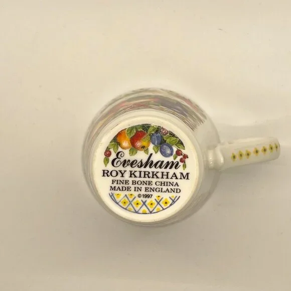 Evesham -Roy Kirkham Colorful Fruits Footed Cup - Fine Bone China - England - Picture 8 of 8